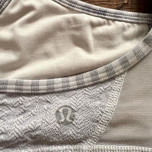 Lululemon Women’s Flow Y Sports Bra Grey Sheer Panel Size 6 no cups Very GUC - Picture 4 of 5